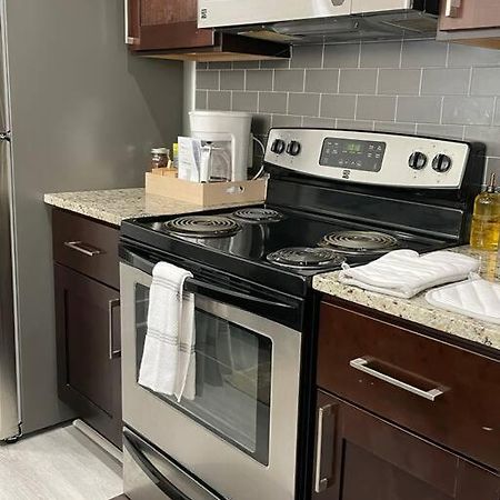 Cozy, High Rise, Large Studio Facing Downtown . Appartement Baltimore Buitenkant foto