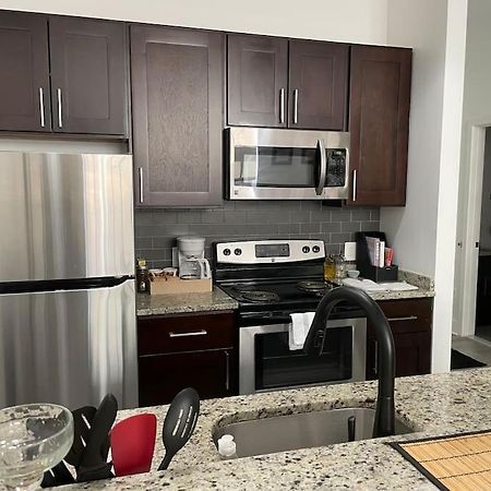 Cozy, High Rise, Large Studio Facing Downtown . Appartement Baltimore Buitenkant foto